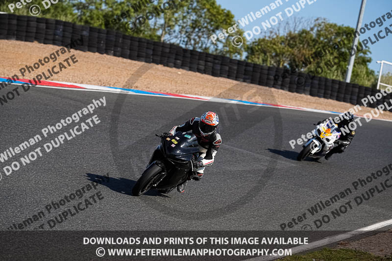 enduro digital images;event digital images;eventdigitalimages;mallory park;mallory park photographs;mallory park trackday;mallory park trackday photographs;no limits trackdays;peter wileman photography;racing digital images;trackday digital images;trackday photos